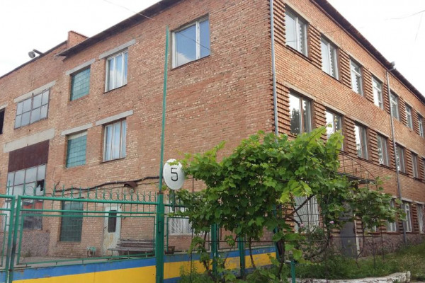 Имущественный комплекс 6370 кв.м. в Черновицкой области